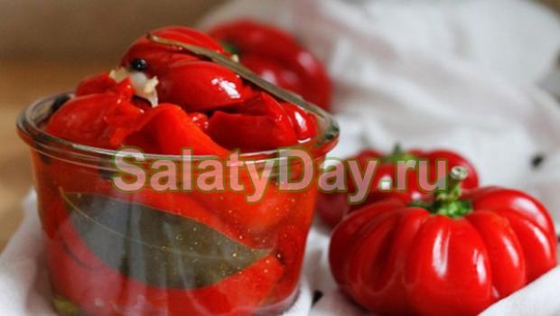 Paprikové lečo a paradajky a cibuľa: funkcie a tipy na varenie